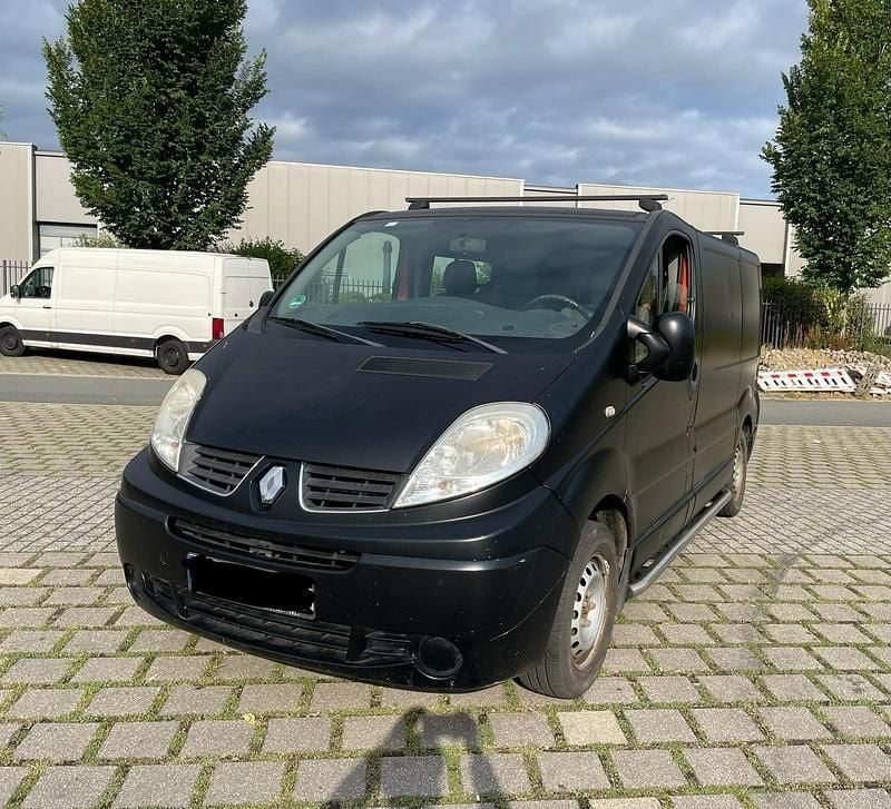 Schwarz Gebraucht 2010 Renault Trafic Van | 2.599 € (Superpreis) - Bild 1/4