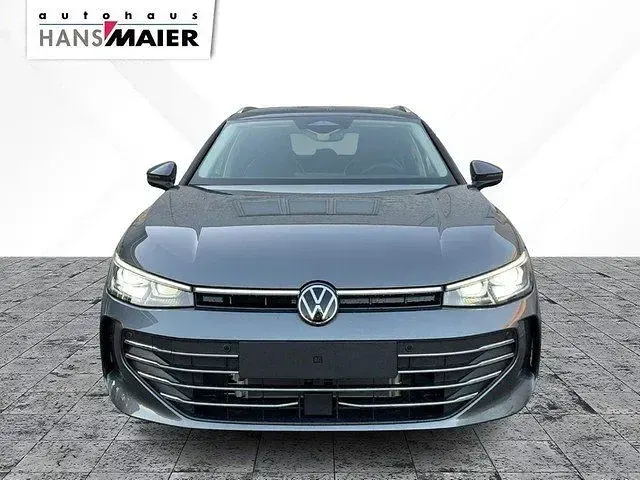 Gebraucht VW Passat IQ Drive 150 PS (110 kW) 2025 Diabasgrau metallic Kombi