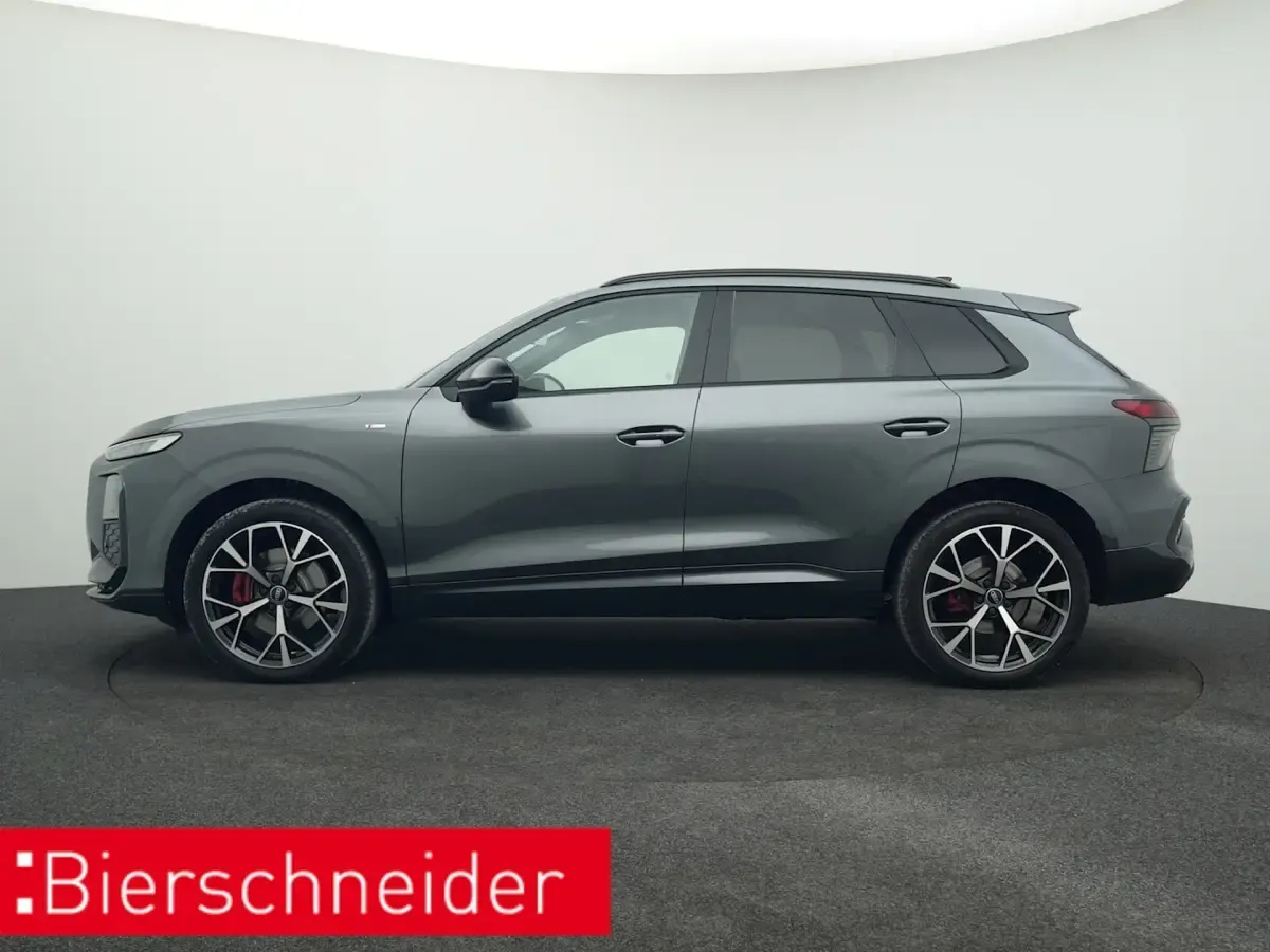 Gebraucht Audi Q3 Sport 150 PS (110 kW) 2025 Grau SUV