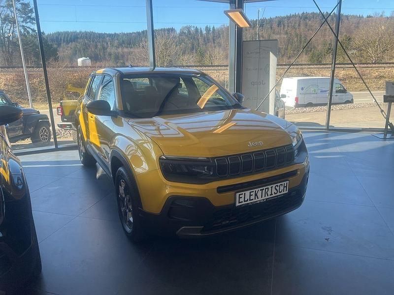 Gebraucht Jeep Avenger EV Longitude 114 kW (156 PS) 2023 Gelb SUV