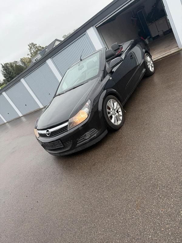 Gebraucht Opel Astra Cabriolet 105 PS (77 kW) 2006 Schwarz Cabrio
