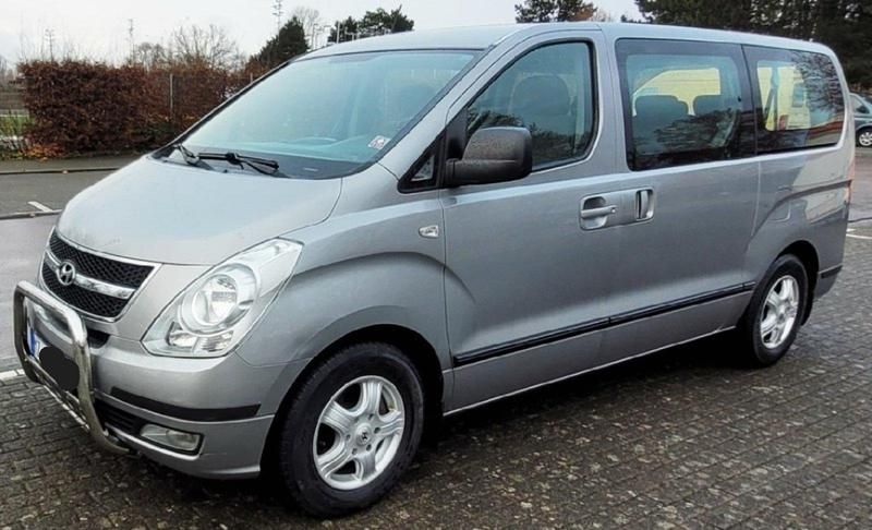 Silber Gebraucht 2011 Hyundai H-1 Van | 8.200 € (Guter Preis) - Bild 1/4