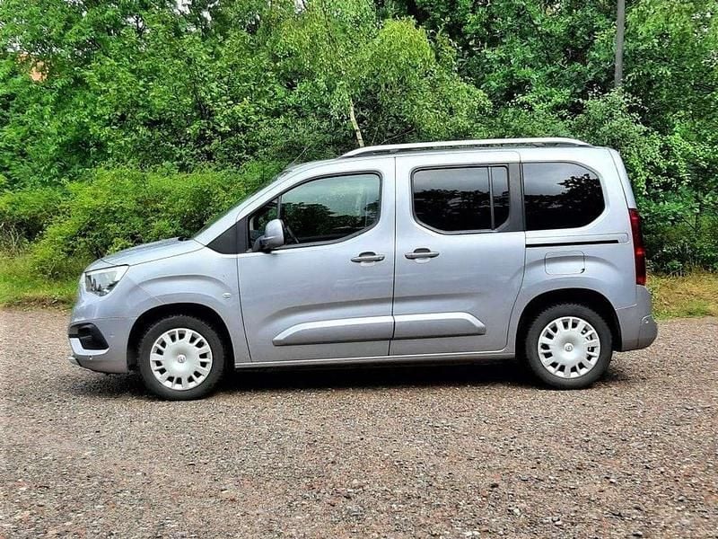 Używany Opel Combo Innovation 102 KM (75 kW) 2018 Szary Minivan