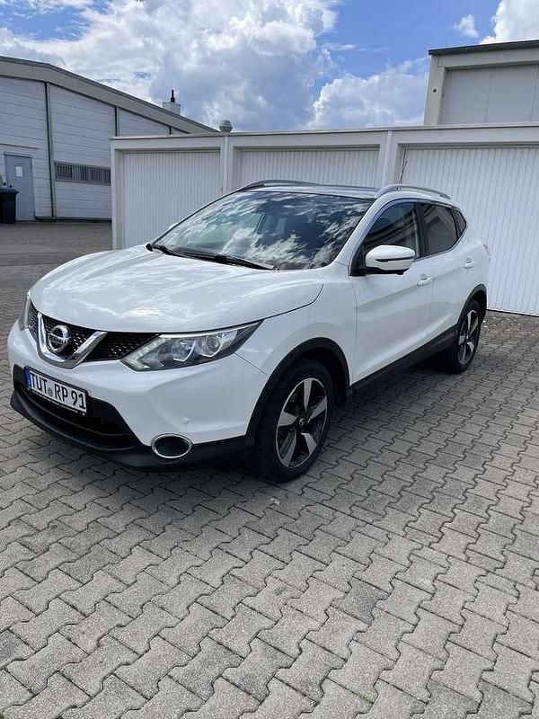 Gebraucht 2017 Nissan Qashqai N-Connecta SUV | 16.500 € (Fairer Preis) - Bild 1/4