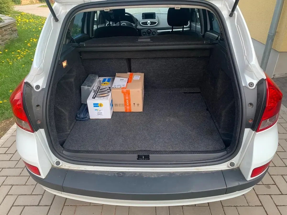 Gebraucht Renault Clio GrandTour Expression 102 PS (75 kW) 2012 Weiß Kombi