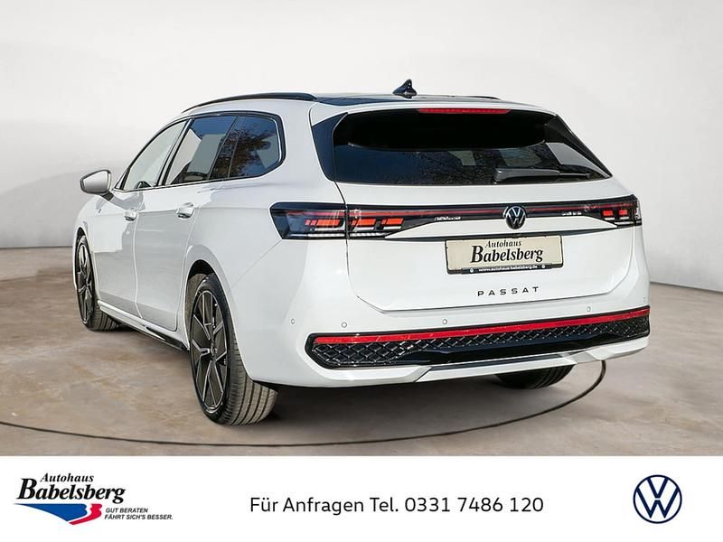 Gebraucht VW Passat R-line 193 PS (141 kW) 2024 Kombi