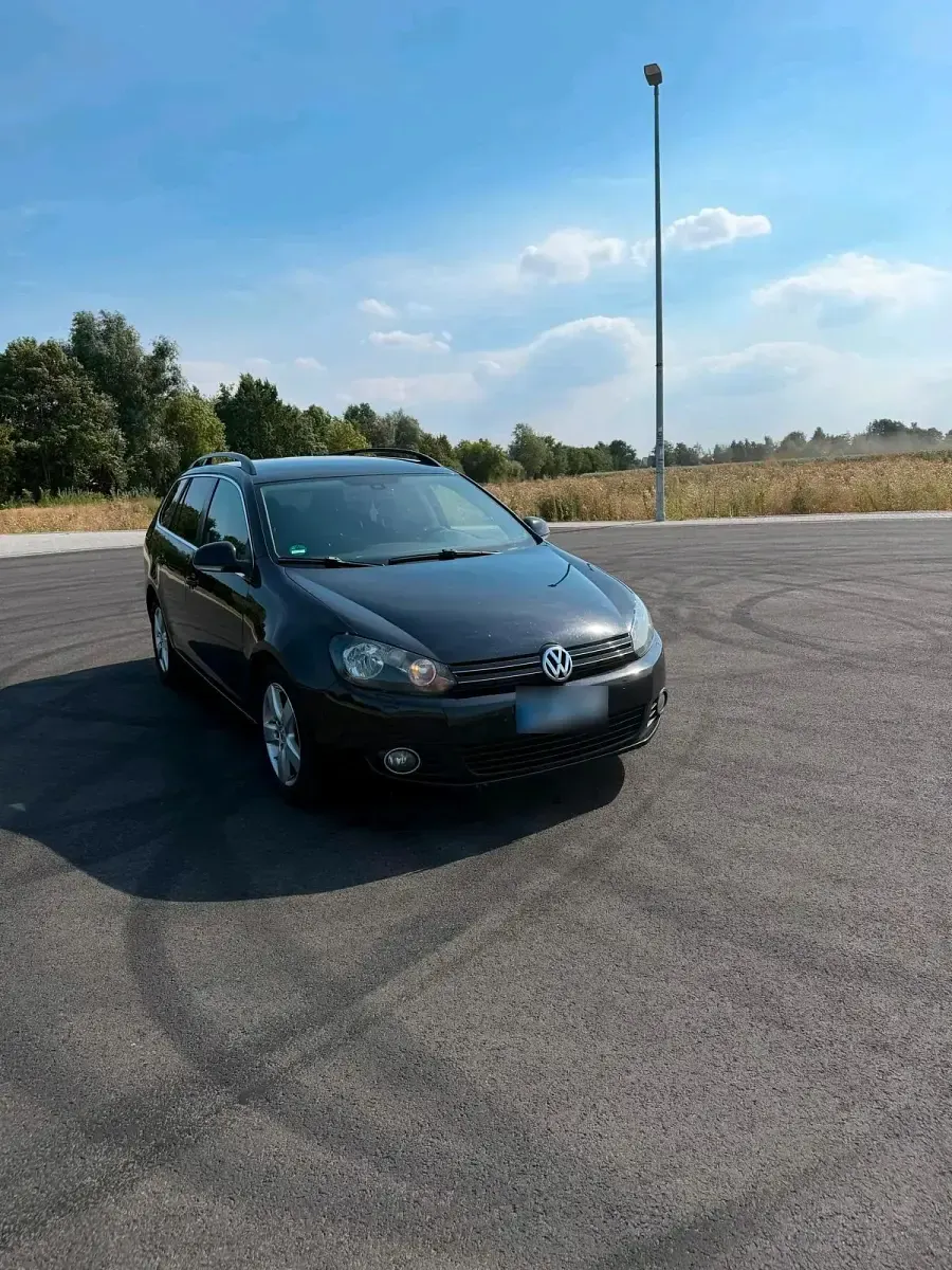 Gebraucht VW Golf VI 105 PS (77 kW) 2011 Schwarz Kombi