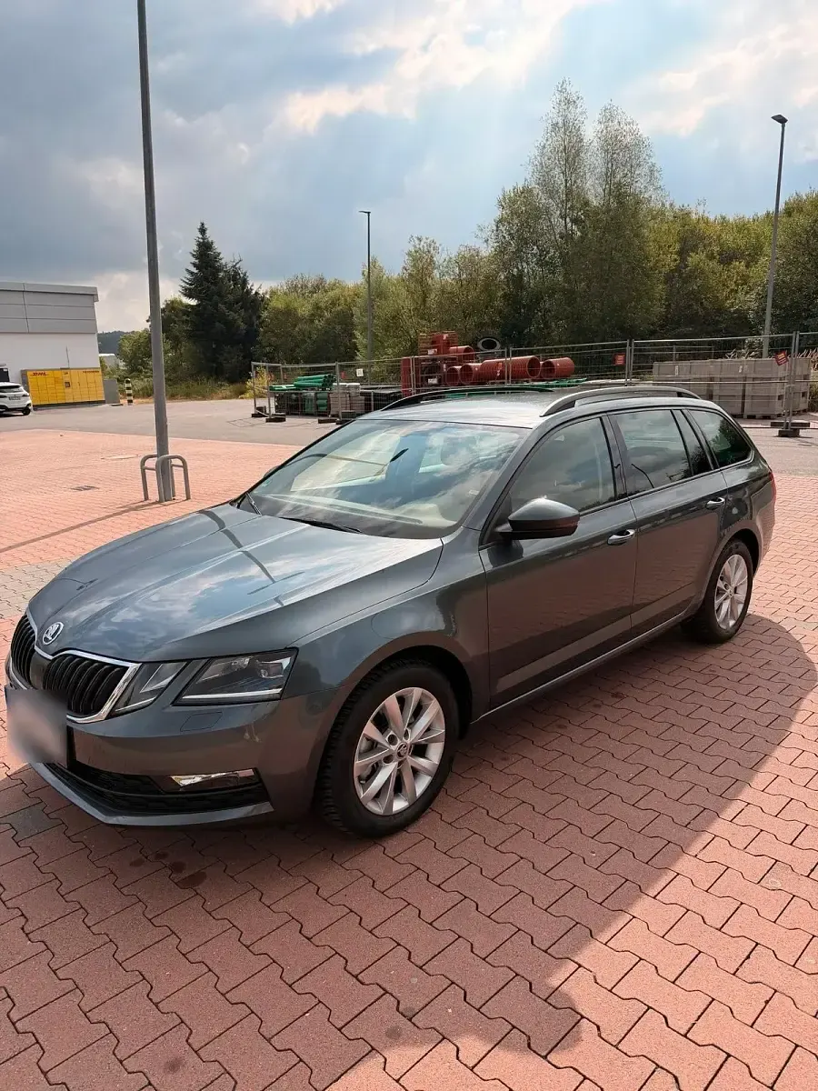 Gebraucht Skoda Octavia 150 PS (110 kW) 2020 Andere farben Kombi