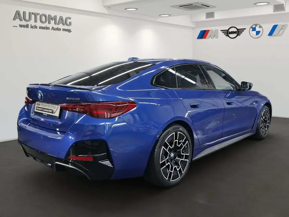 Gebraucht BMW i4 Performance 294 kW (401 PS) 2025 Portimao blau Limousine