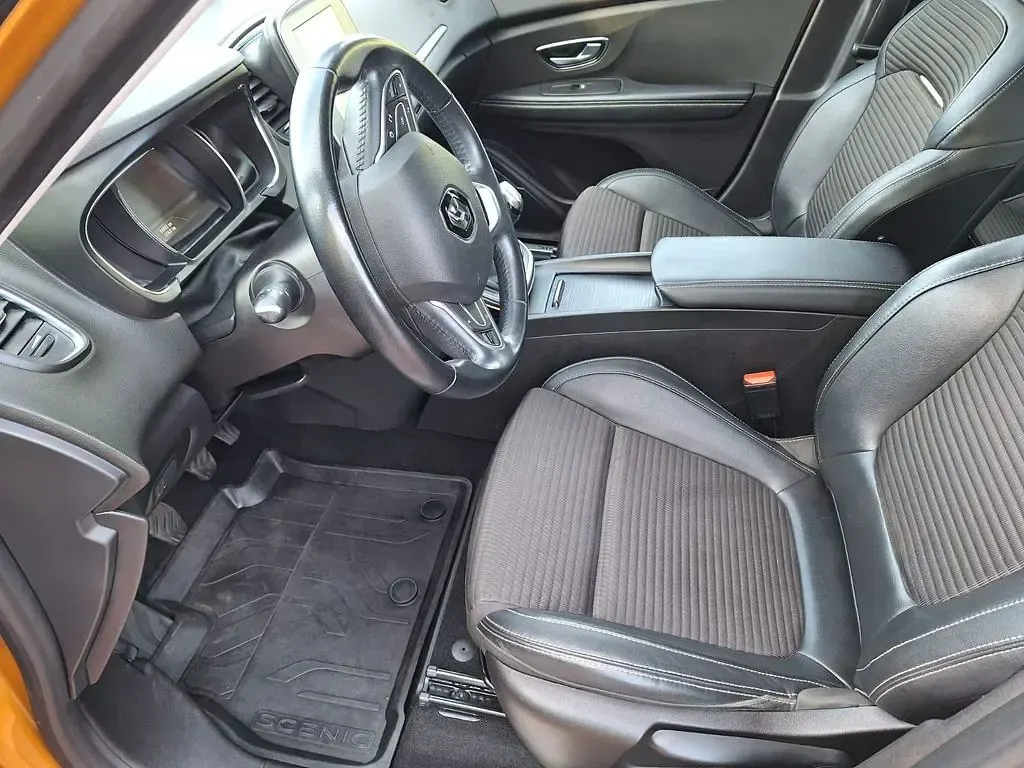 Occasion Renault Scenic E-Tech Intens 132 ch (97 kW) 2017 Jaune Monospace
