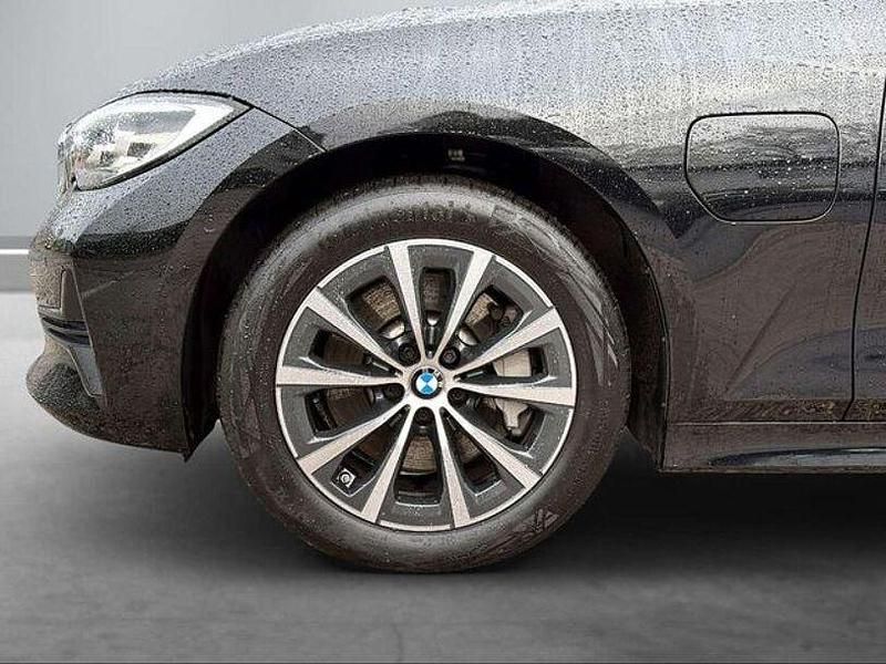Gebraucht BMW 330e Advantage 252 PS (185 kW) 2020 Schwarz Limousine