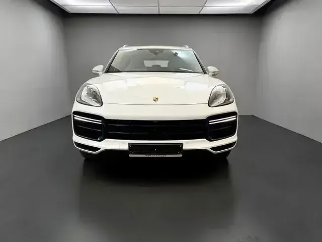 Gebraucht Porsche Cayenne Turbo S E-Hybrid 680 PS (500 kW) 2022 Weiß SUV