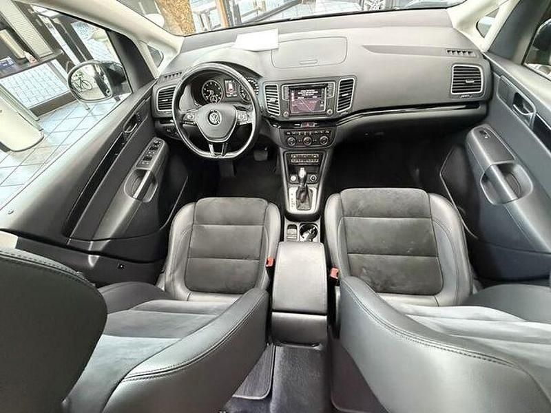 Gebraucht VW Sharan Highline 150 PS (110 kW) 2020 Schwarz Van / Kleinbus