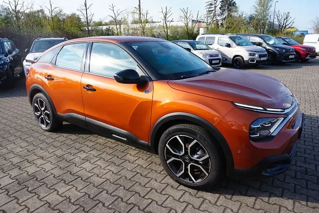 Gebraucht Citroën e-C4 Feel 100 kW (136 PS) 2022 Braun Limousine
