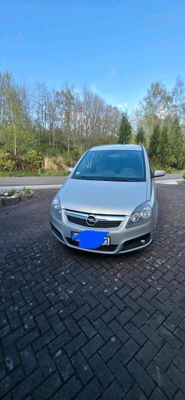 Grau Gebraucht 2007 Opel Zafira Van / Kleinbus | 2.650 € (Fairer Preis) - Bild 1/4