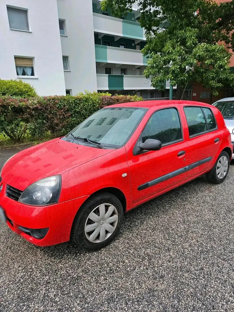 Gebraucht Renault Clio 75 PS (55 kW) 2009 Rot Kleinwagen