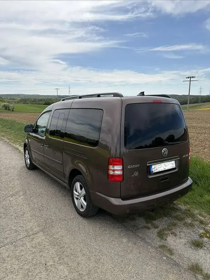 Gebraucht VW Caddy Maxi Comfortline 140 PS (102 kW) 2011 Braun Van / Kleinbus