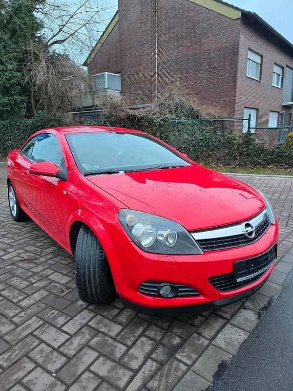 Gebraucht Opel Astra Cabriolet 105 PS (77 kW) 2006 Rot Cabrio