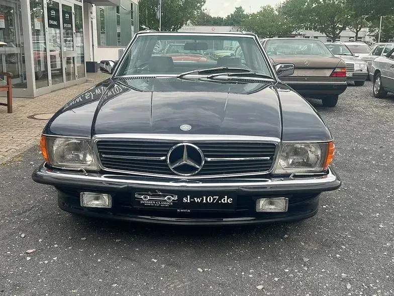 Gebraucht Mercedes SL500 241 PS (177 kW) 1981 Blau Cabrio