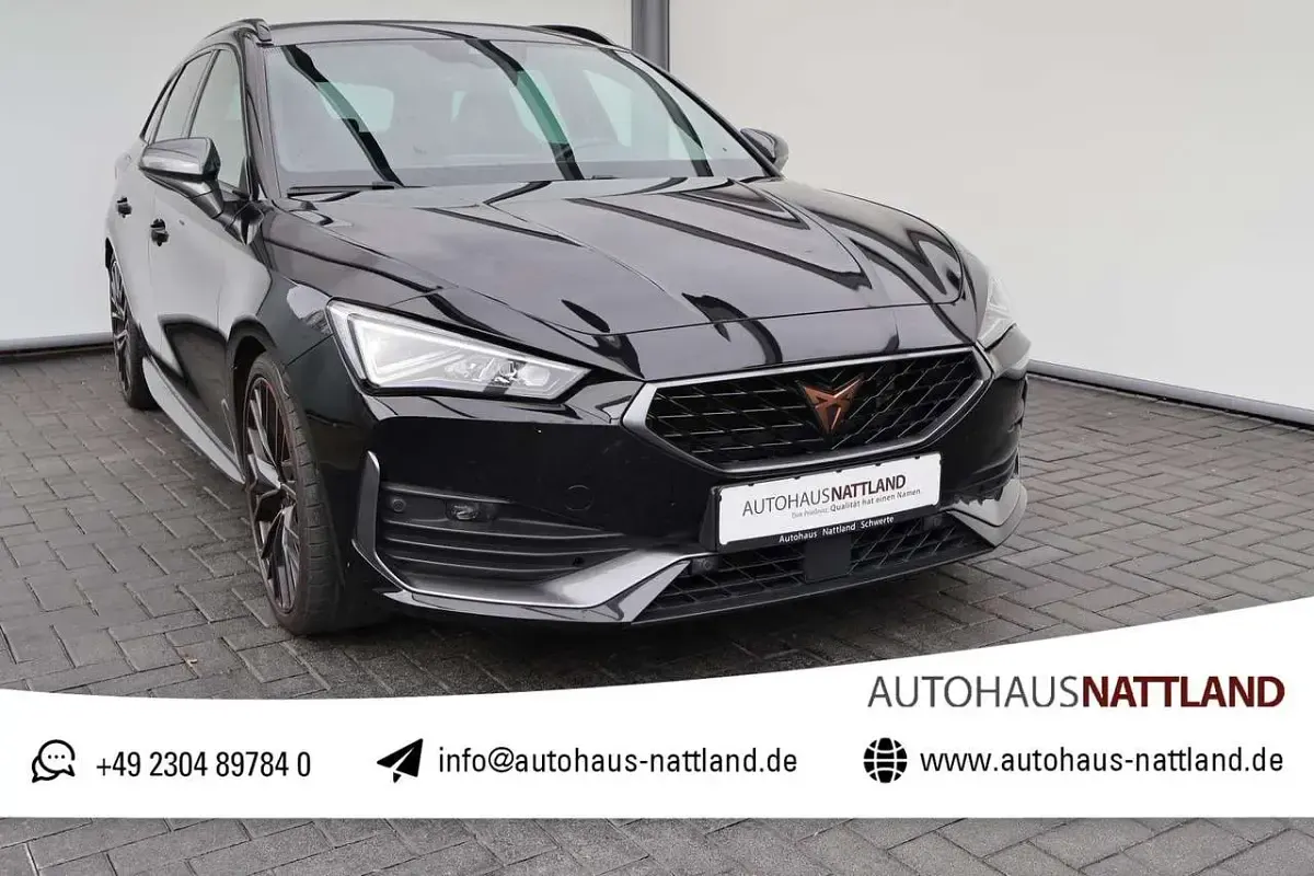 Second-hand Cupra Leon 245 CP (180 kW) 2022 Negru Break