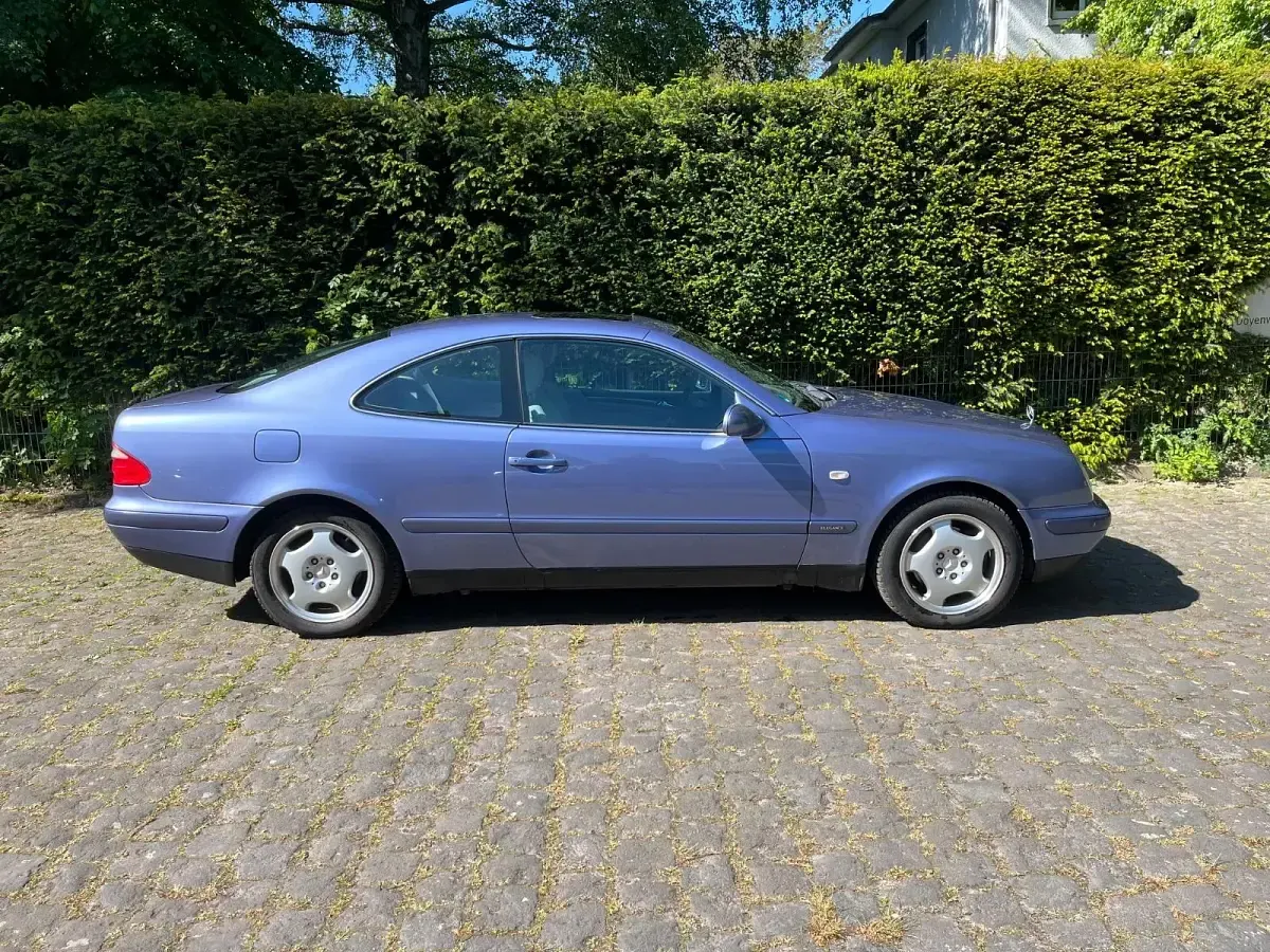 Gebraucht Mercedes CLK320 218 PS (160 kW) 1997 Blau Coupé