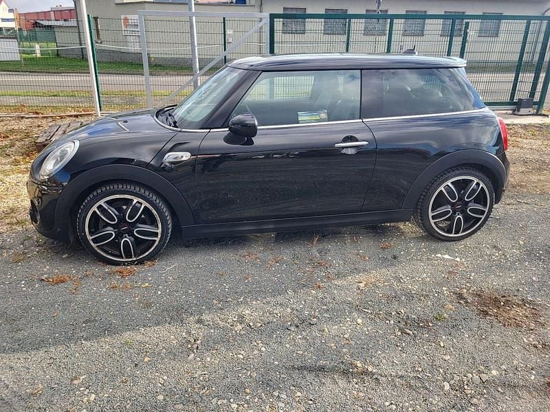 Gebraucht Mini Cooper S 192 PS (141 kW) 2015 Schwarz Kleinwagen