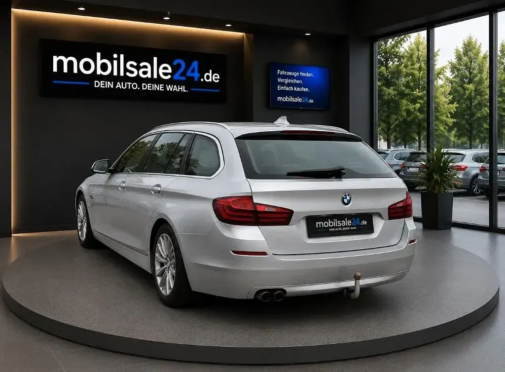 Gebraucht BMW 528 245 PS (180 kW) 2016 Silber Kombi