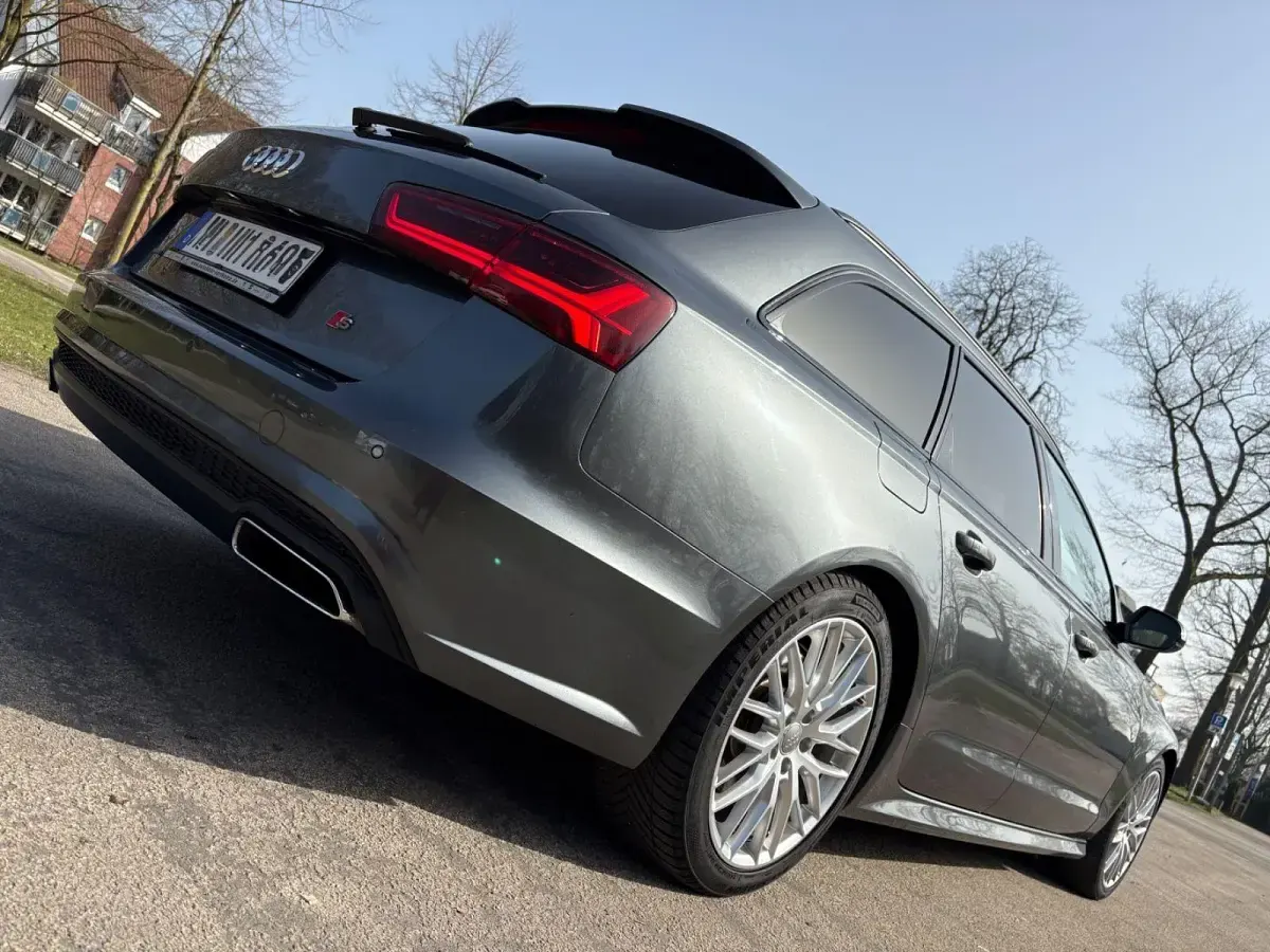 Używany Audi A6 S-Line 320 KM (235 kW) 2018 Szary Kombi
