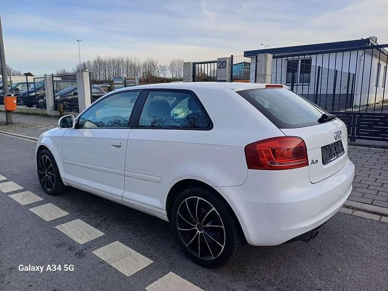 Gebraucht Audi A3 Attraction 125 PS (91 kW) 2009 Ibisweiß Kleinwagen