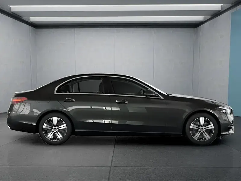 Gebraucht Mercedes C300 204 PS (150 kW) 2025 Grau Limousine