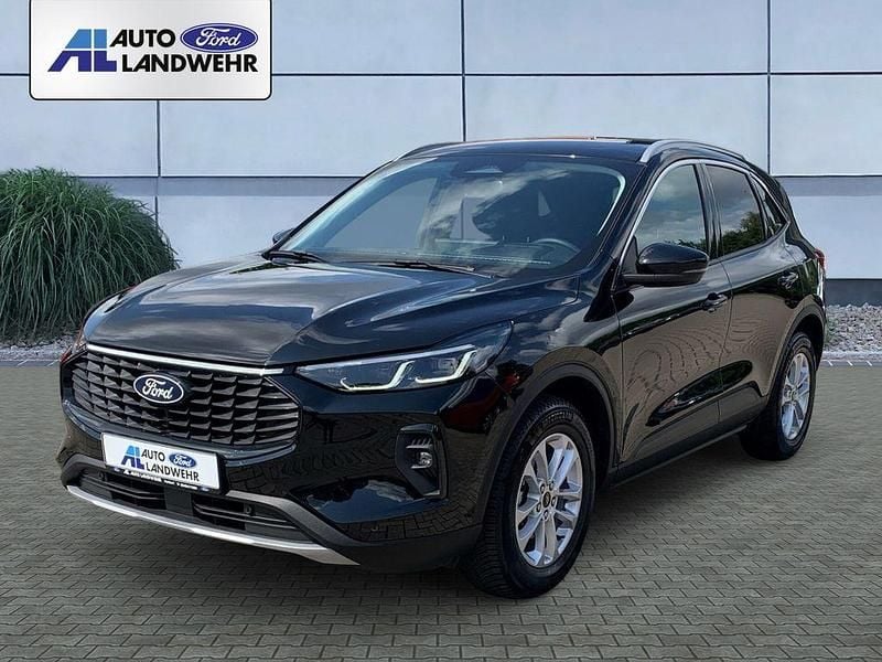 Obsidianschwarz metallic Gebraucht 2024 Ford Kuga Titanium SUV | 28.490 € (Fairer Preis) - Bild 1/4