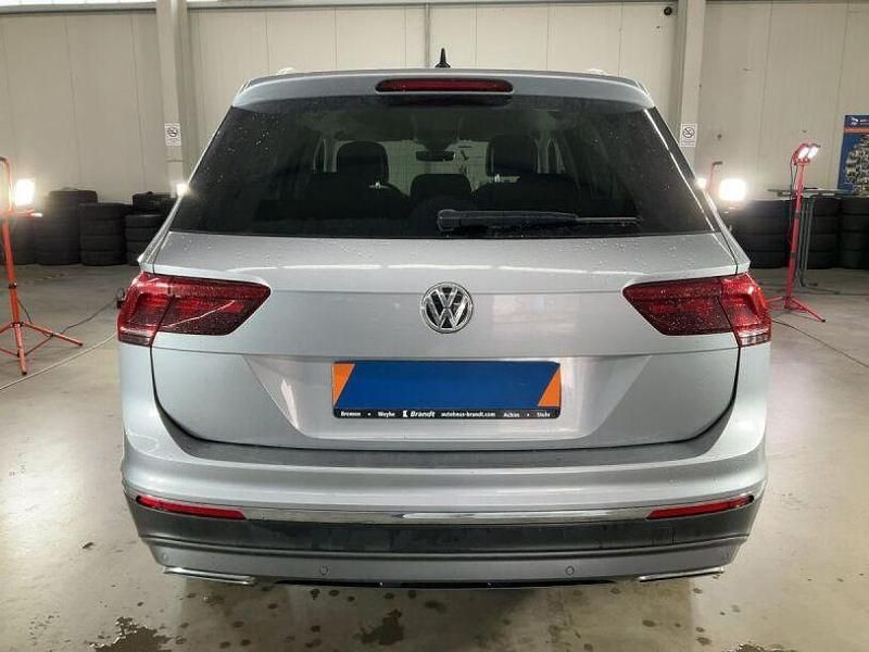 Gebraucht VW Tiguan Allspace Highline 150 PS (110 kW) 2021 Silber SUV