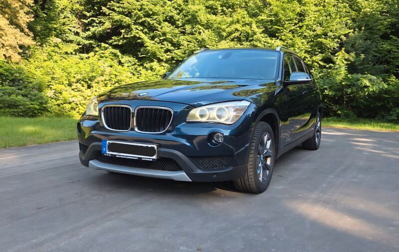 Blau Gebraucht 2013 BMW X1 Sport Line SUV | 10.500 € (Fairer Preis) - Bild 1/4