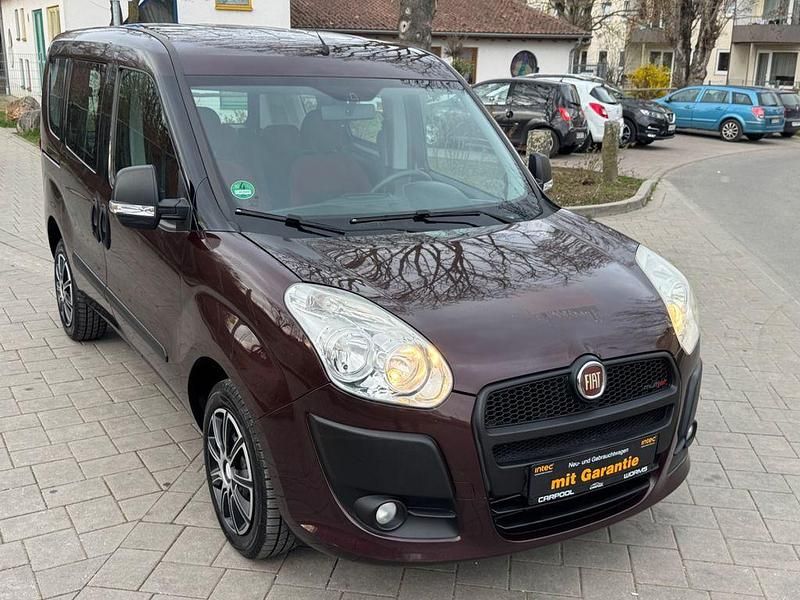 Gebraucht Fiat Doblò Dynamic 90 PS (66 kW) 2011 Braun Van / Kleinbus