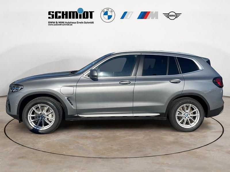 Gebraucht BMW X3 Performance 292 PS (214 kW) 2024 (grau)  skyscraper SUV