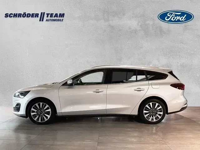 Gebraucht Ford Focus Titanium X 120 PS (88 kW) 2022 Polar silber Kombi