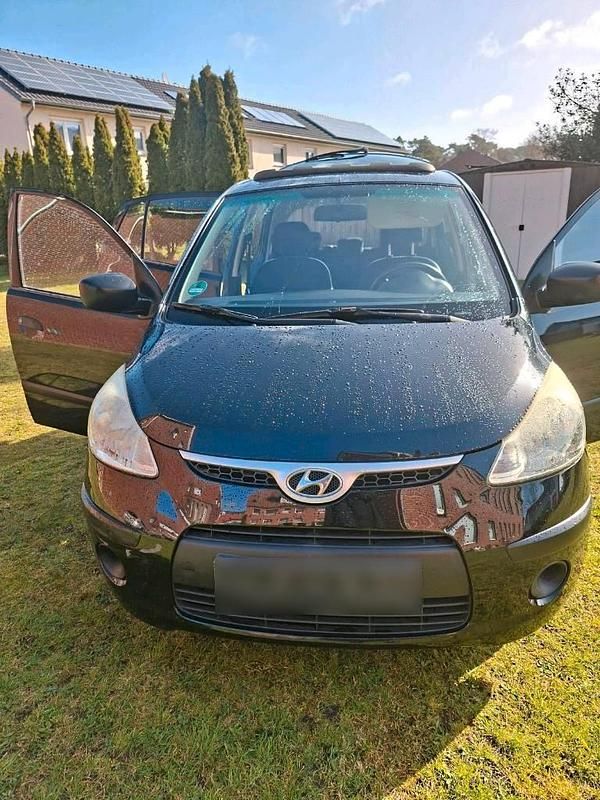 Gebraucht Hyundai i10 69 PS (50 kW) 2011 Schwarz Kleinwagen