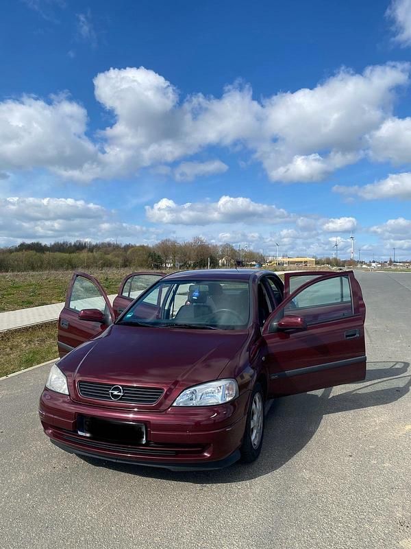 Gebraucht Opel Astra 85 PS (62 kW) 2003 Rot Coupé