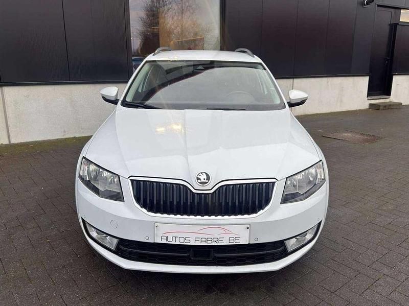 Gebraucht Skoda Octavia Style 110 PS (80 kW) 2016 Weiß Kleinwagen