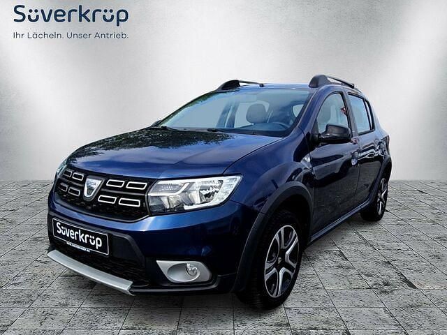 Blau Gebraucht 2018 Dacia Sandero Celebration Kleinwagen | 9.930 € (Fairer Preis) - Bild 1/2