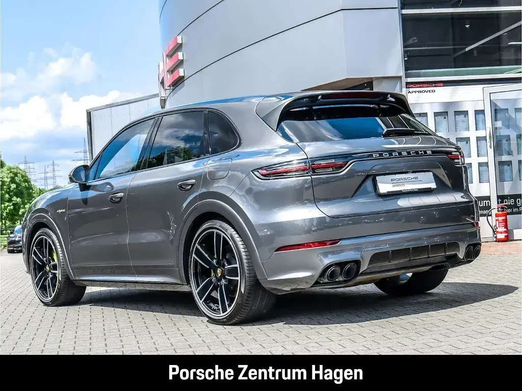 Używany Porsche Cayenne 462 KM (339 kW) 2021 Szary SUV