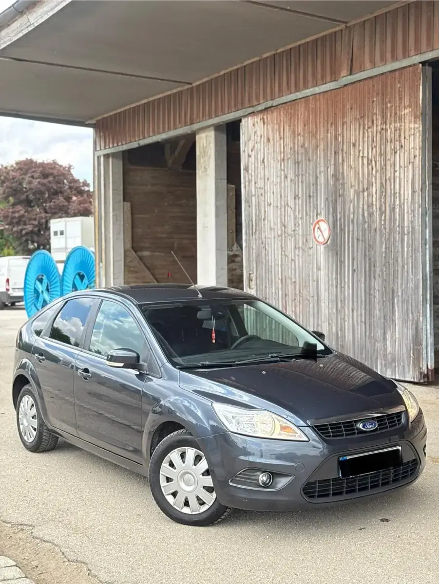 Gebraucht Ford Focus 109 PS (80 kW) 2009 Grau Limousine