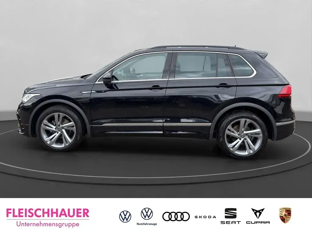 Gebraucht VW Tiguan R-line 150 PS (110 kW) 2023 Schwarz SUV
