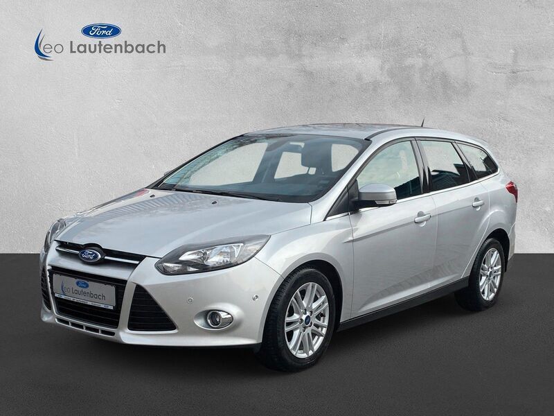 Silber Gebraucht 2013 Ford Focus Titanium Kombi | 9.400 € (Teuer) - Bild 1/4
