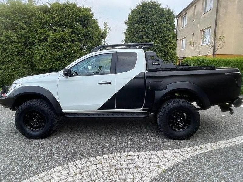 Gebraucht Mitsubishi L200 Plus 181 PS (133 kW) 2016 Weiß Pickup