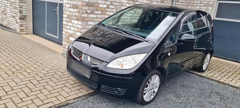 Schwarz Gebraucht 2007 Mitsubishi Colt Motion Limousine | 2.050 € (Fairer Preis) - Bild 1/4