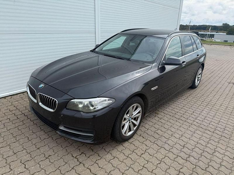 Schwarz Gebraucht 2014 BMW 525 Luxury Line Kombi | 7.500 € (Fairer Preis) - Bild 1/4