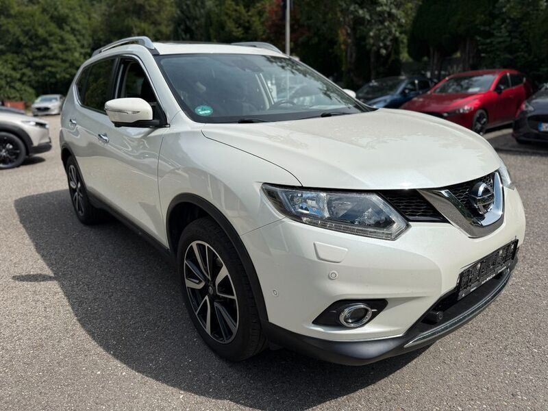 Weiß Gebraucht 2017 Nissan X-Trail N-Connecta SUV | 17.999 € (Fairer Preis) - Bild 1/4