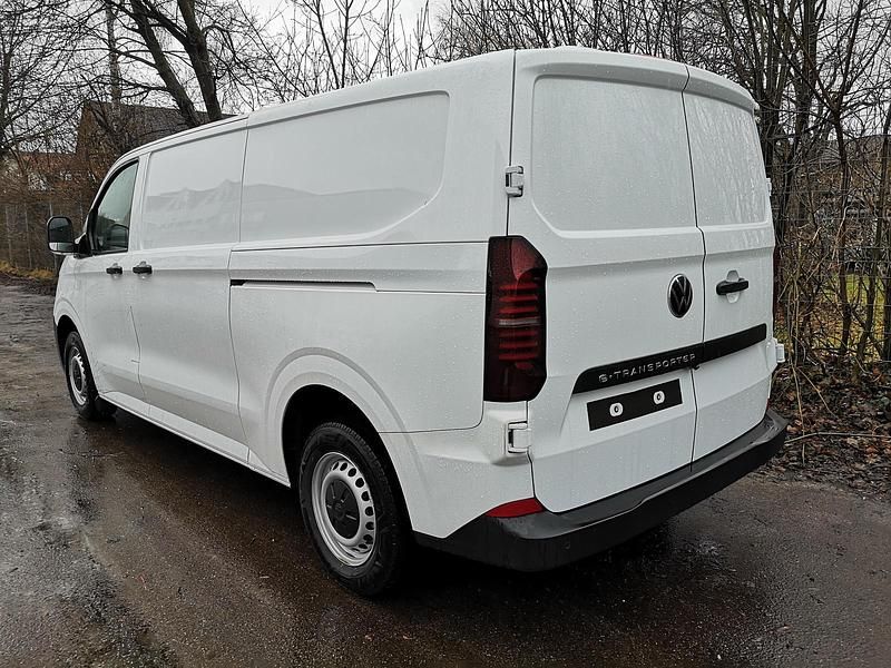 Neu VW T6.1 100 kW (136 PS) 2026 Clear white Van