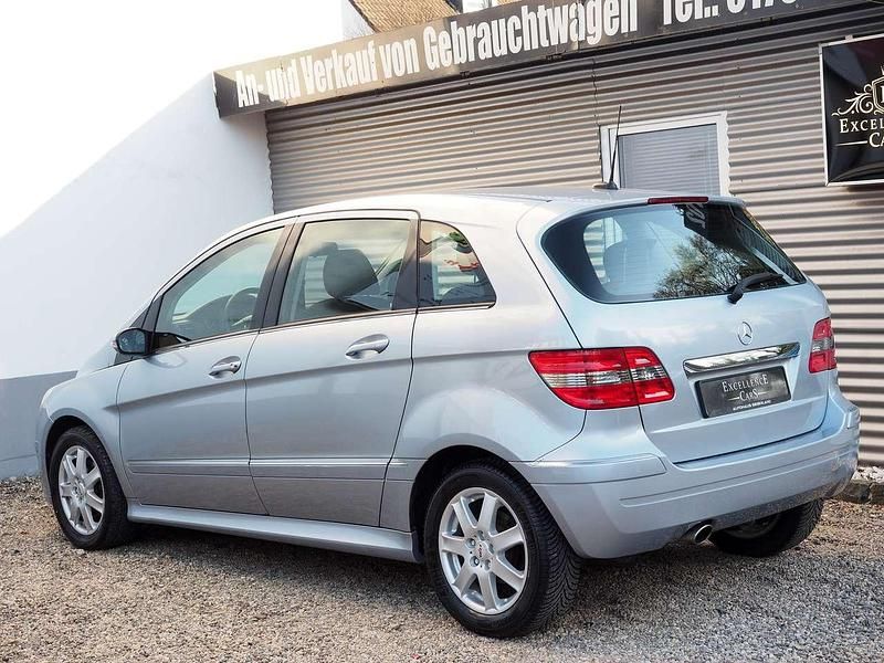 Gebraucht Mercedes B170 116 PS (85 kW) 2005 Blau Van / Kleinbus
